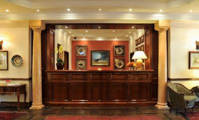 فیرسیتی کواترمین هتل