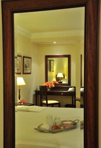 فیرسیتی کواترمین هتل