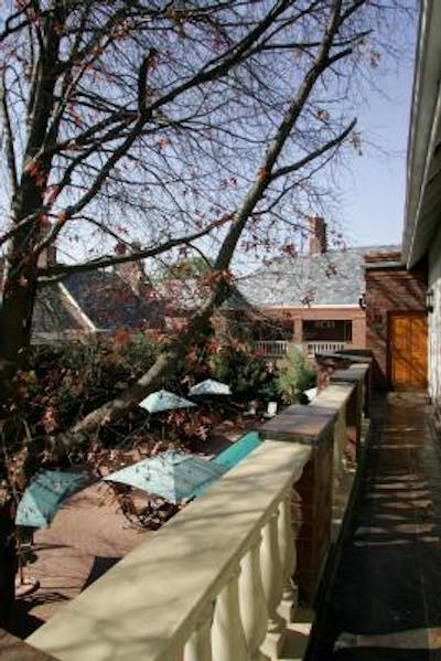 فیرسیتی کواترمین هتل