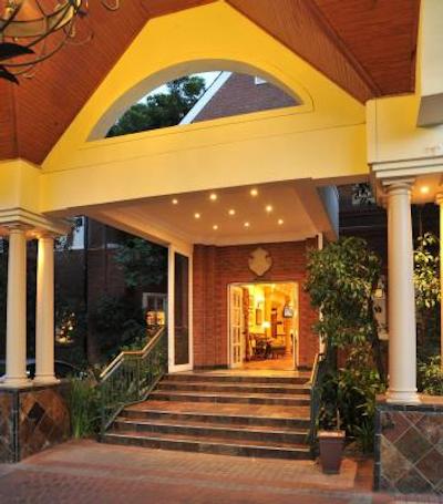 فیرسیتی کواترمین هتل