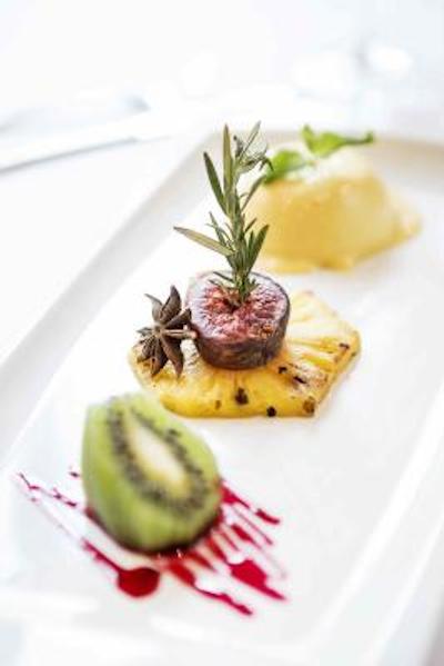 فیرسیتی کواترمین هتل