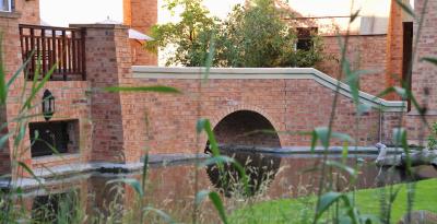 فیرسیتی کواترمین هتل