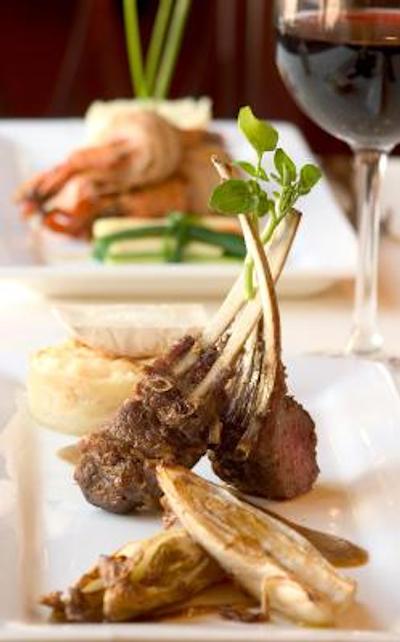 فیرسیتی کواترمین هتل