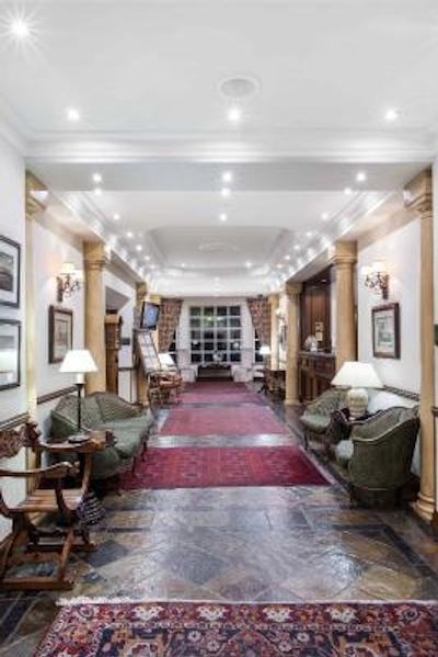 فیرسیتی کواترمین هتل