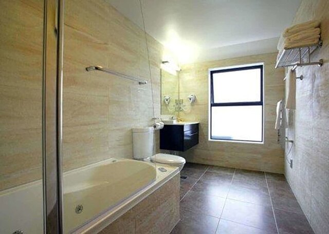 آلکساندر این