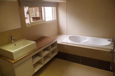 ایتریپ تیپی این