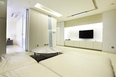 د کلاسیک 500 پنتاز اکسکوتیو رسیدنس