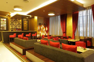 کانتری این اند سوئیتز بای رادیسون دهلی سکت