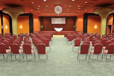 گولدن تولیپ کاسل هتل ریز