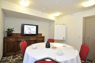 گولدن تولیپ کاسل هتل ریز