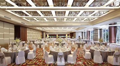 کمپینسکی لوفتانزا سنتر