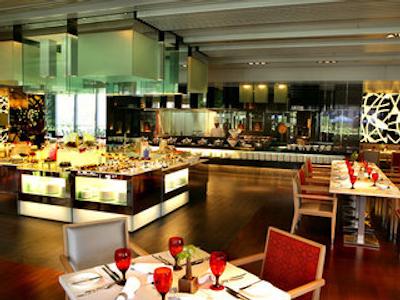 کمپینسکی لوفتانزا سنتر