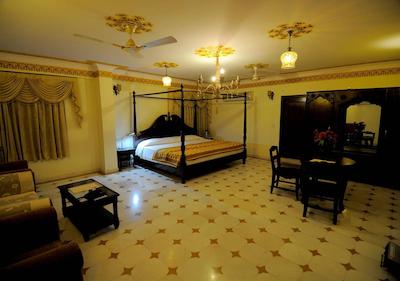 لکسمی پالاس