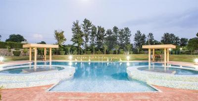 د گلد پالاس اند ریزورت