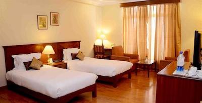 د گلد پالاس اند ریزورت