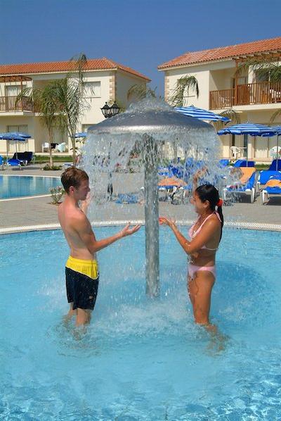 تسُکز پارادیس ویلیج