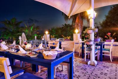 لیماک آتلانتیس دلوکس هتل اند ریزورت