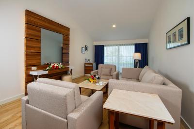 لیماک آتلانتیس دلوکس هتل اند ریزورت