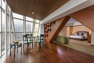 بایوک اسکای هتل