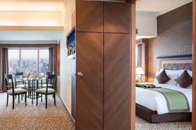 بایوک اسکای هتل