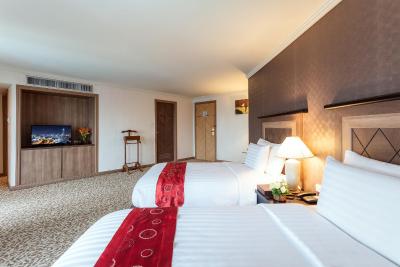 بایوک اسکای هتل