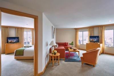 بایوک اسکای هتل