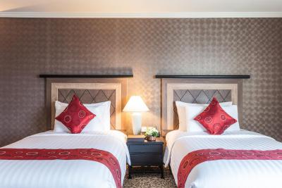 بایوک اسکای هتل