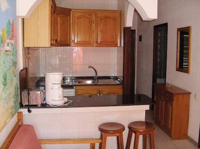 سیرنا مار اپارتمنتز