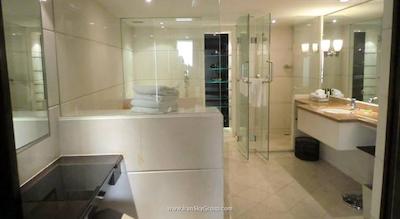 کراون پلازا بیجینگ وانگ فوجینگ