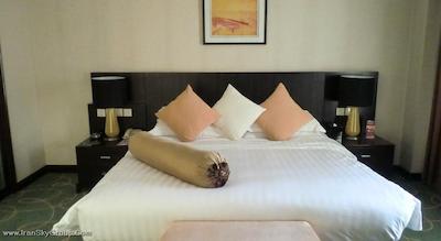 کراون پلازا بیجینگ وانگ فوجینگ