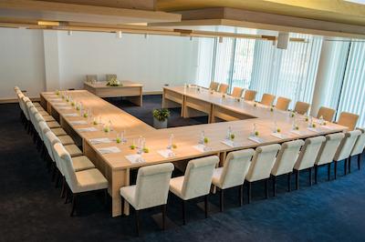 اینترنیشنال هتل کازینو اند تاور سوئیتس