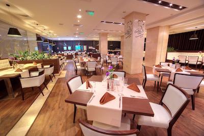 اینترنیشنال هتل کازینو اند تاور سوئیتس