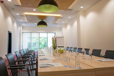 اینترنیشنال هتل کازینو اند تاور سوئیتس