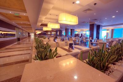 اینترنیشنال هتل کازینو اند تاور سوئیتس