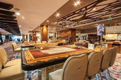 اینترنیشنال هتل کازینو اند تاور سوئیتس