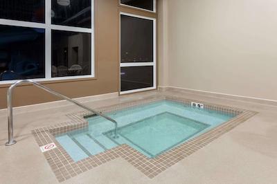 میکرتل این اند سویتز استوان