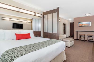 میکرتل این اند سویتز استوان