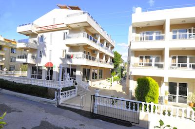 گولدن استار هتل