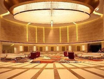 هوارد جهنسُن سانشین پلازا نینگبو