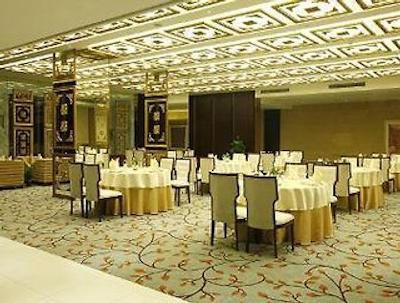 هوارد جهنسُن سانشین پلازا نینگبو