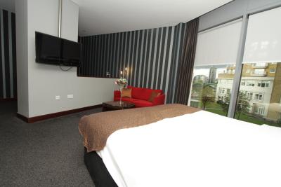 رافل اُن د لفت بانک