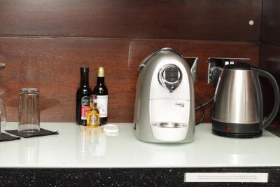 رافل اُن د لفت بانک