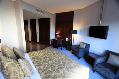 رافل اُن د لفت بانک