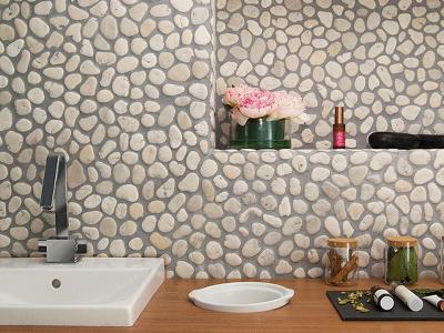 رافل اُن د لفت بانک