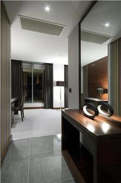 رافل اُن د لفت بانک