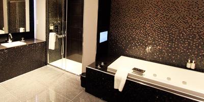 رافل اُن د لفت بانک