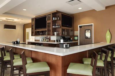 هیلتون گاردن این اسالت لاک سیتی آیرپرت