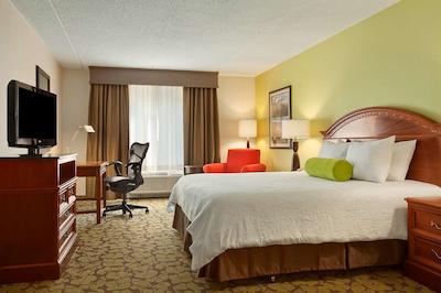 هیلتون گاردن این اسالت لاک سیتی آیرپرت