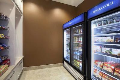 هیلتون گاردن این اسالت لاک سیتی آیرپرت