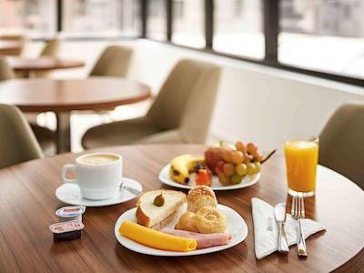 ایبیز کوریتیبا شپینگ